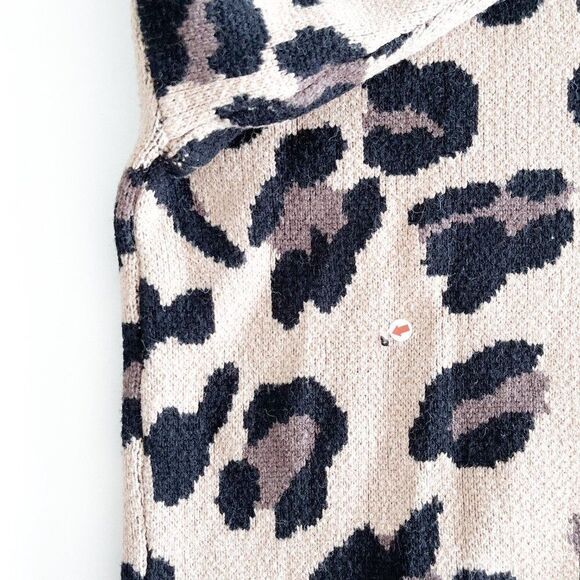 Adora // leopard sweater // Size large // EUC - Picture 10 of 11